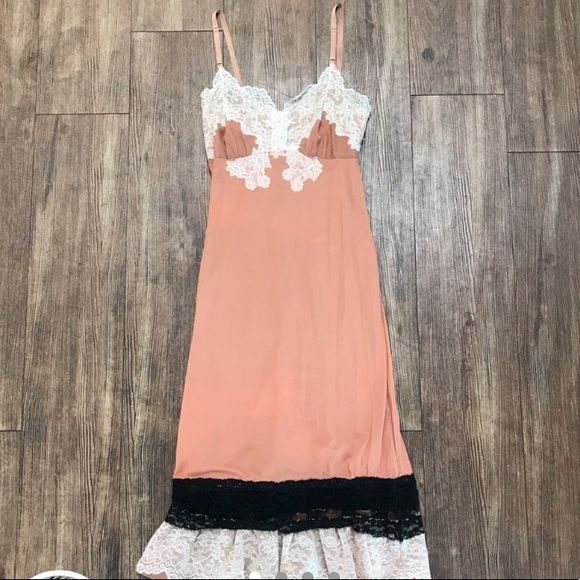 Vintage Dresses & Skirts - Vintage Slip dress